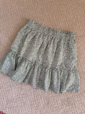 Pink Lily Sage Green Leaf-Print Tiered Skirt